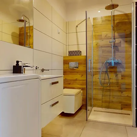 Fibra Macchiato شقة ريبنيك